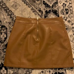 Faux leather mini skirt with zipper